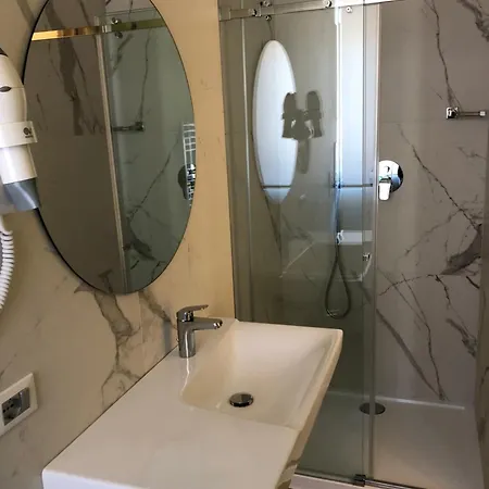 Approdo 3* Civitanova Marche